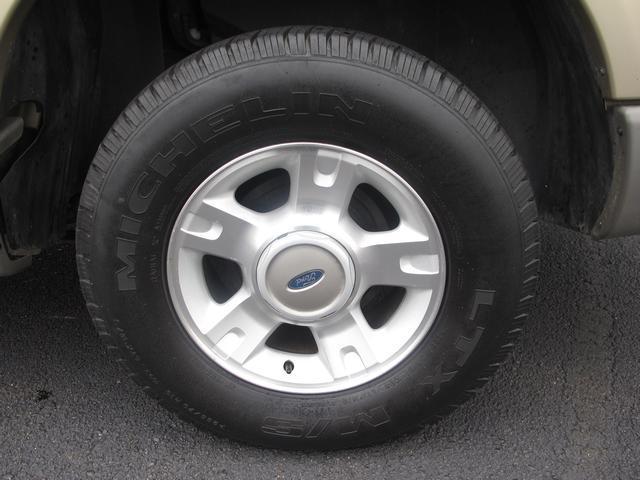 Ford Explorer Sport Trac 2002 photo 3