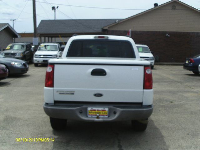 Ford Explorer Sport Trac 2003 photo 1