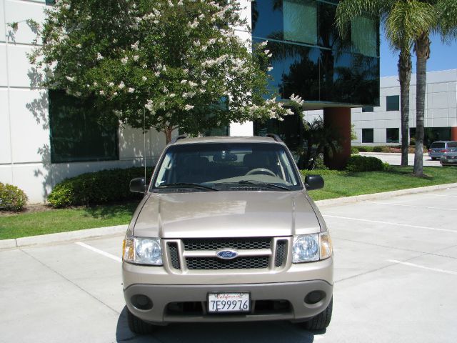Ford Explorer Sport Trac 2003 photo 2