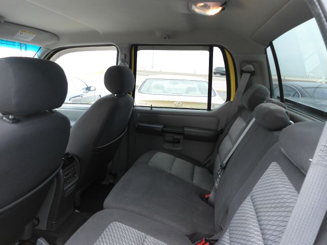 Ford Explorer Sport Trac 2003 photo 3