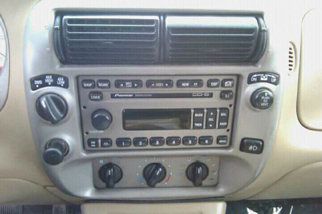 Ford Explorer Sport Trac 2003 photo 14