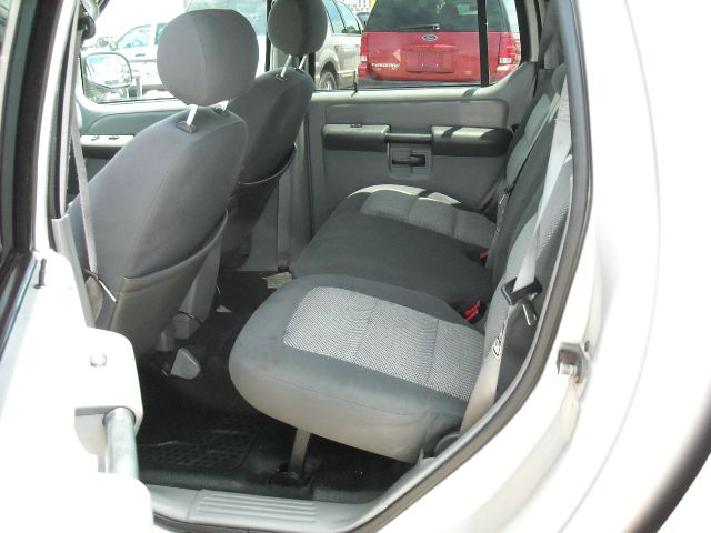 Ford Explorer Sport Trac 2003 photo 4