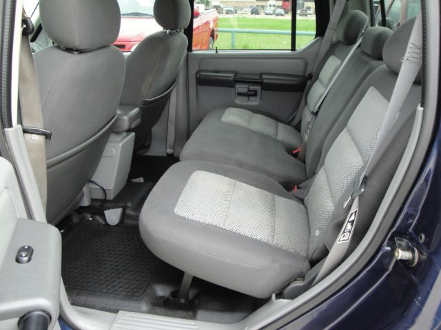 Ford Explorer Sport Trac 2003 photo 11