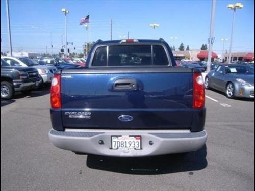 Ford Explorer Sport Trac 2003 photo 2