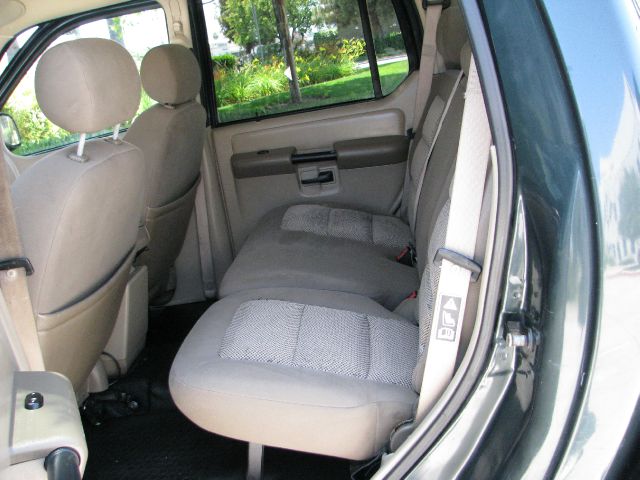 Ford Explorer Sport Trac 2003 photo 1