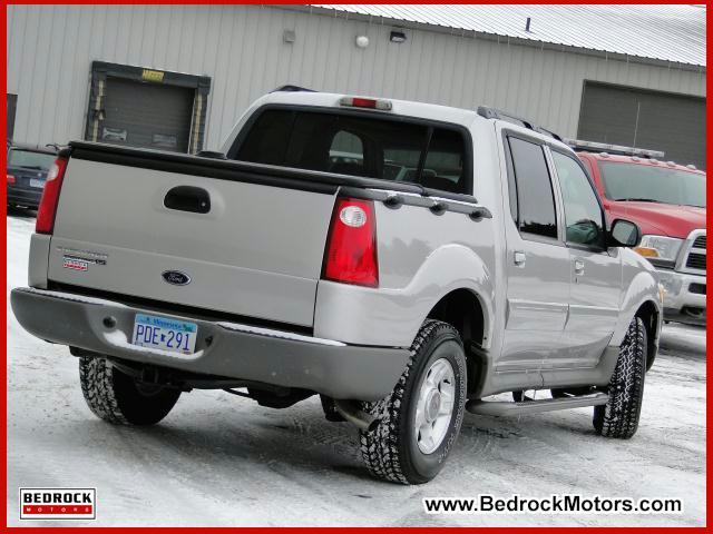 Ford Explorer Sport Trac 2003 photo 2