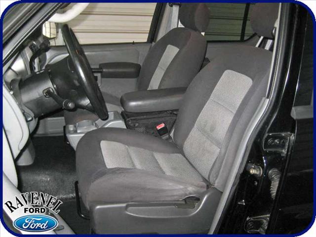 Ford Explorer Sport Trac 2003 photo 4