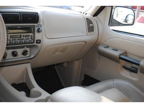 Ford Explorer Sport Trac 2003 photo 1