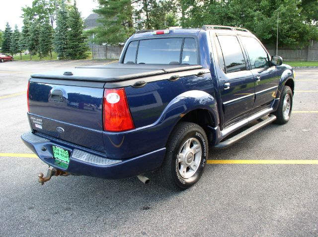 Ford Explorer Sport Trac 2004 photo 3