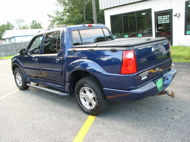 Ford Explorer Sport Trac 2004 photo 4