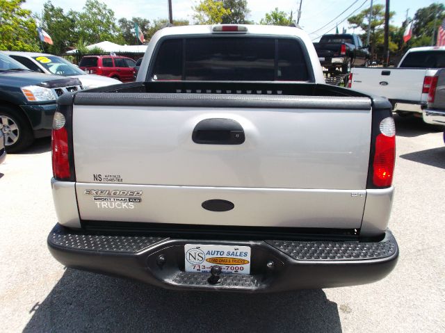 Ford Explorer Sport Trac 2004 photo 3