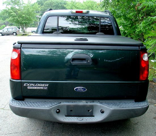 Ford Explorer Sport Trac 2004 photo 2