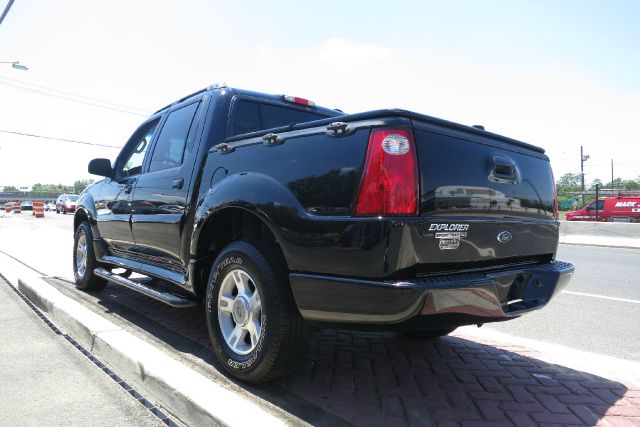 Ford Explorer Sport Trac 2004 photo 11