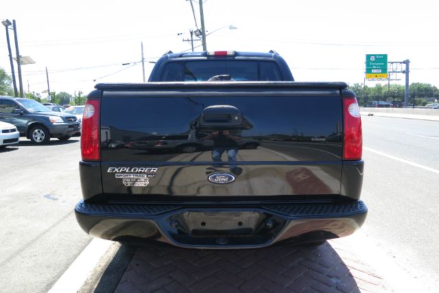 Ford Explorer Sport Trac 2004 photo 13