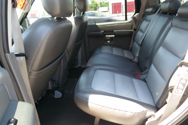 Ford Explorer Sport Trac 2004 photo 6
