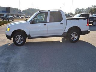 Ford Explorer Sport Trac 2004 photo 1