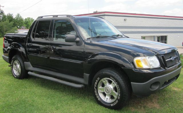 Ford Explorer Sport Trac 2004 photo 4