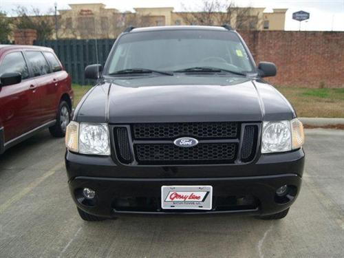 Ford Explorer Sport Trac 2004 photo 2