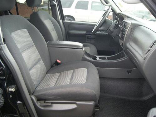Ford Explorer Sport Trac 2004 photo 4