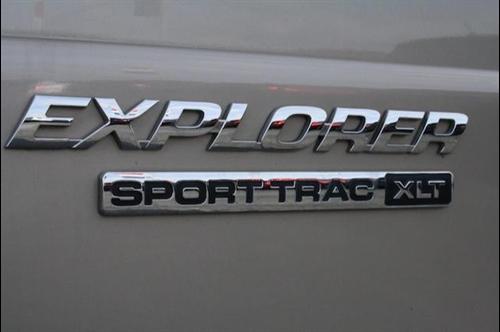 Ford Explorer Sport Trac 2004 photo 3