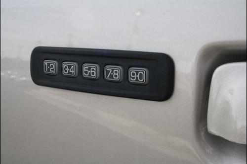 Ford Explorer Sport Trac 2004 photo 4