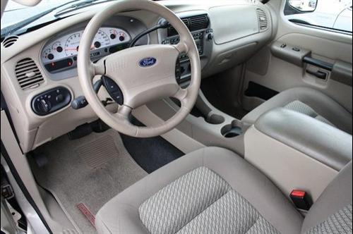 Ford Explorer Sport Trac 2004 photo 5