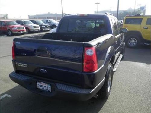 Ford Explorer Sport Trac 2004 photo 4