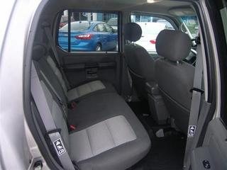Ford Explorer Sport Trac 2004 photo 3