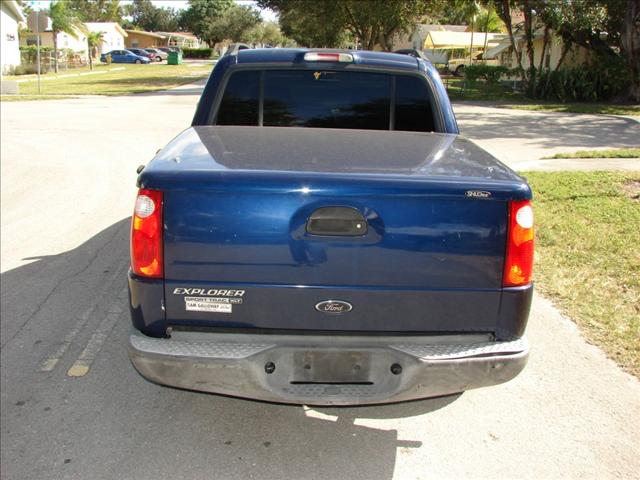 Ford Explorer Sport Trac 2004 photo 3
