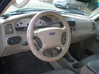 Ford Explorer Sport Trac 2004 photo 1