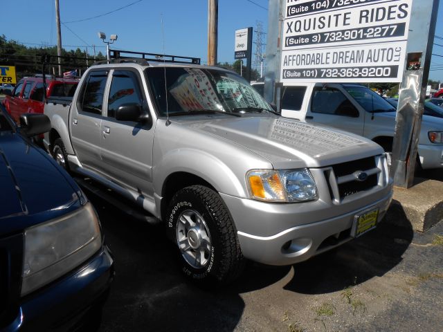 Ford Explorer Sport Trac 2004 photo 2