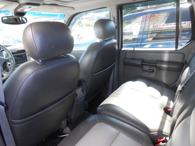 Ford Explorer Sport Trac 2004 photo 3