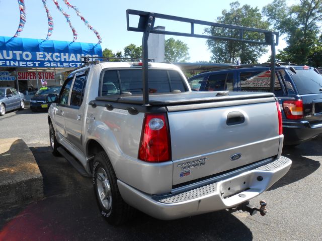 Ford Explorer Sport Trac 2004 photo 4