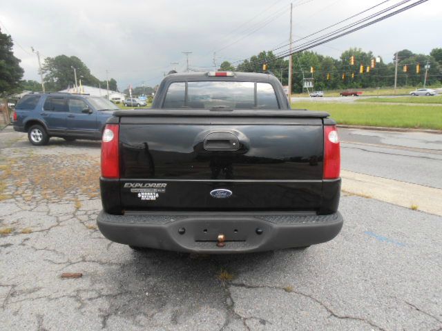 Ford Explorer Sport Trac 2004 photo 3