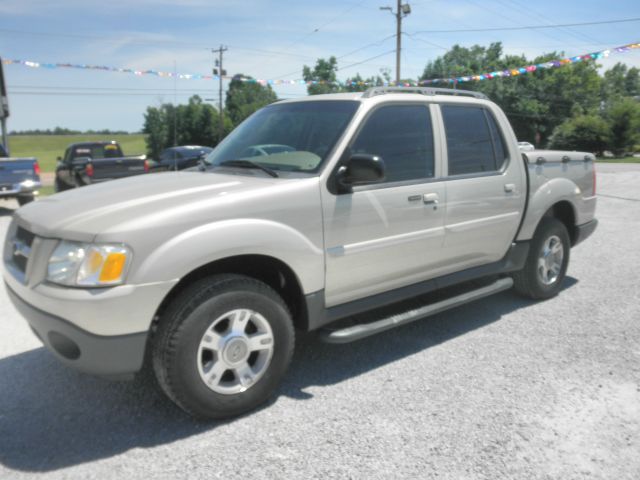 Ford Explorer Sport Trac 2004 photo 3