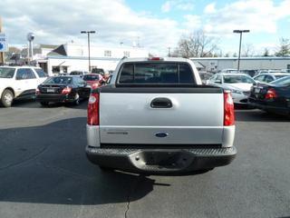 Ford Explorer Sport Trac 2004 photo 2