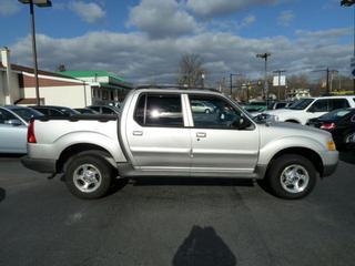 Ford Explorer Sport Trac 2004 photo 4