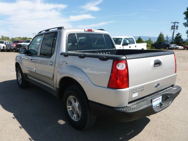 Ford Explorer Sport Trac 2004 photo 1