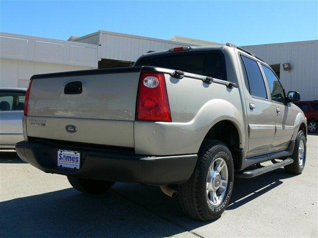 Ford Explorer Sport Trac 2004 photo 3
