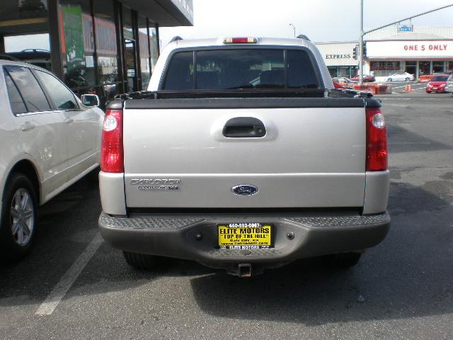 Ford Explorer Sport Trac 2004 photo 3
