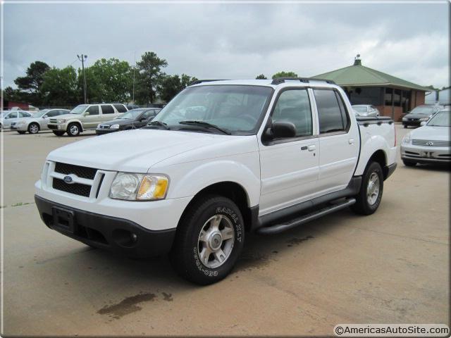 Ford Explorer Sport Trac 2004 photo 2