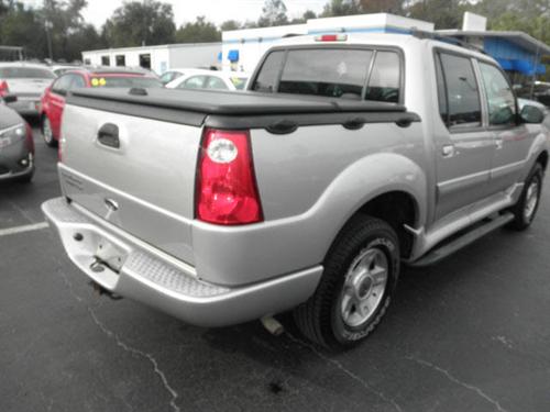 Ford Explorer Sport Trac 2004 photo 2