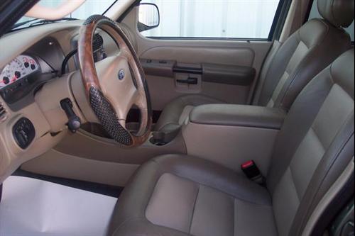 Ford Explorer Sport Trac 2004 photo 1