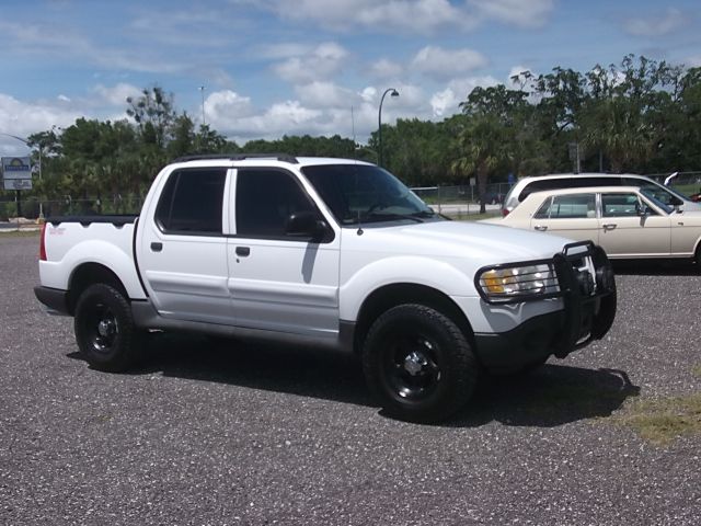 Ford Explorer Sport Trac 2004 photo 1