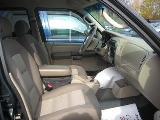 Ford Explorer Sport Trac 2004 photo 4