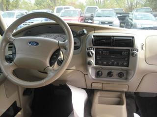 Ford Explorer Sport Trac 2004 photo 5