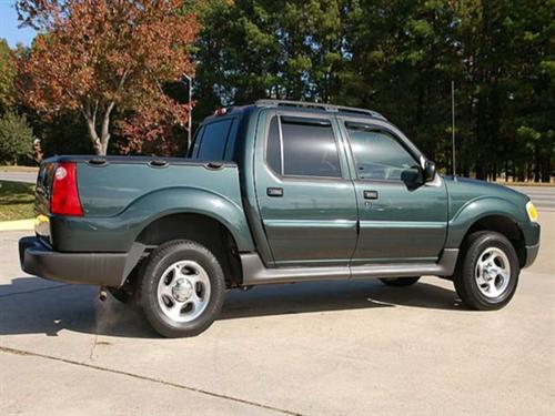 Ford Explorer Sport Trac 2004 photo 1