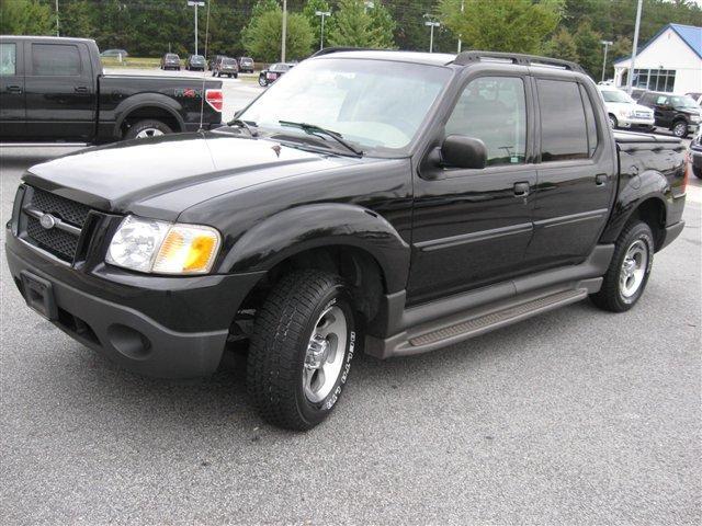 Ford Explorer Sport Trac 2004 photo 1