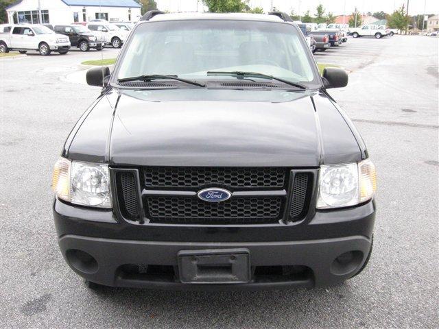 Ford Explorer Sport Trac 2004 photo 2