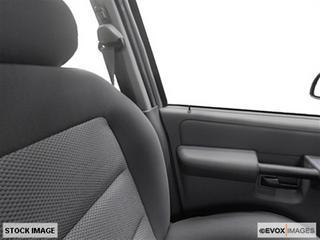 Ford Explorer Sport Trac 2004 photo 2
